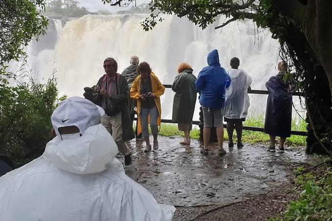 3-Day Victoria Falls Itinerary - 3-Day Victoria Falls Itinerary: Zambia, Zimbabwe and Botswana Victoria Falls: The Smoke That Thunders